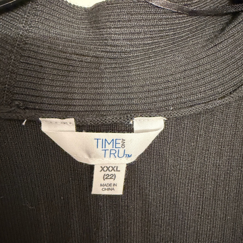 Time and Tru Charcoal Knit Top